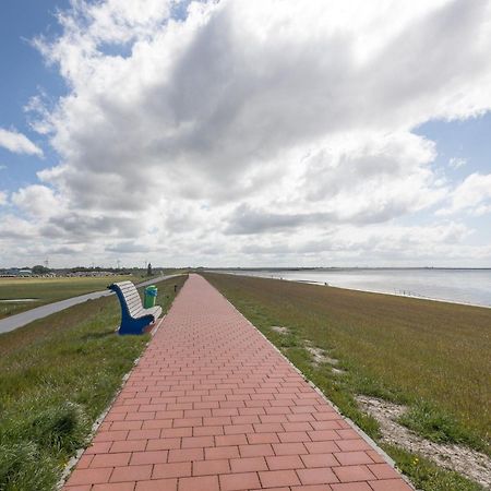 Direkt Am Deich - Ferienwohnung Oland Im Gaestehaus Am Badedeich Dagebuell Luaran gambar